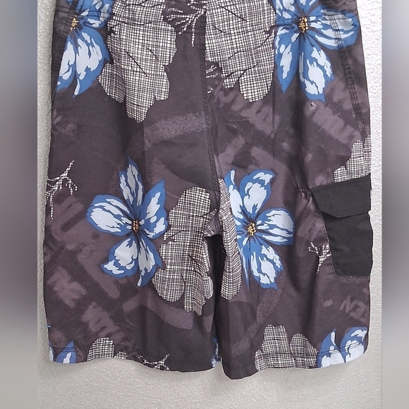 Hurley Men's Black and Blue Floral Shorts/Board Shorts Size 34 P - Picture 4 of 8